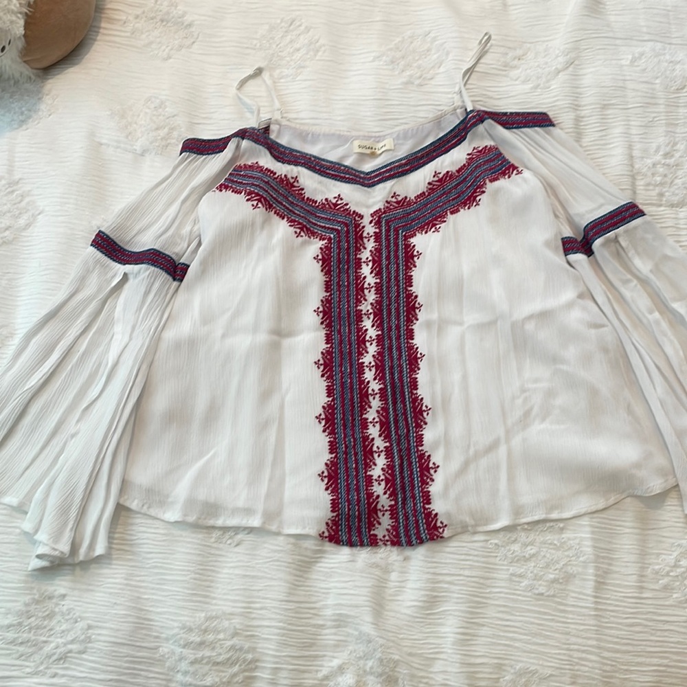 Sugar + Lips Flowey White Top Size XS